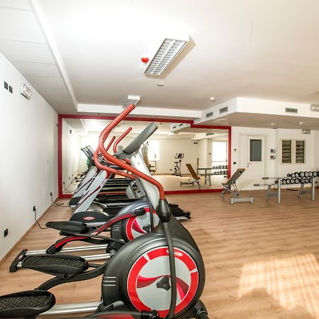 Hilton Garden Inn Milan Malpensa Сомма-Ломбардо Экстерьер фото