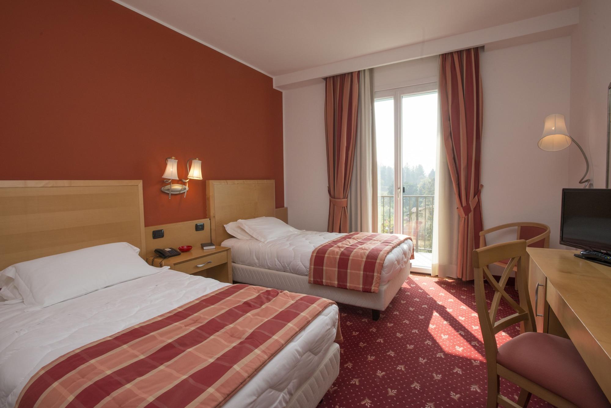 Hilton Garden Inn Milan Malpensa Сомма-Ломбардо Экстерьер фото