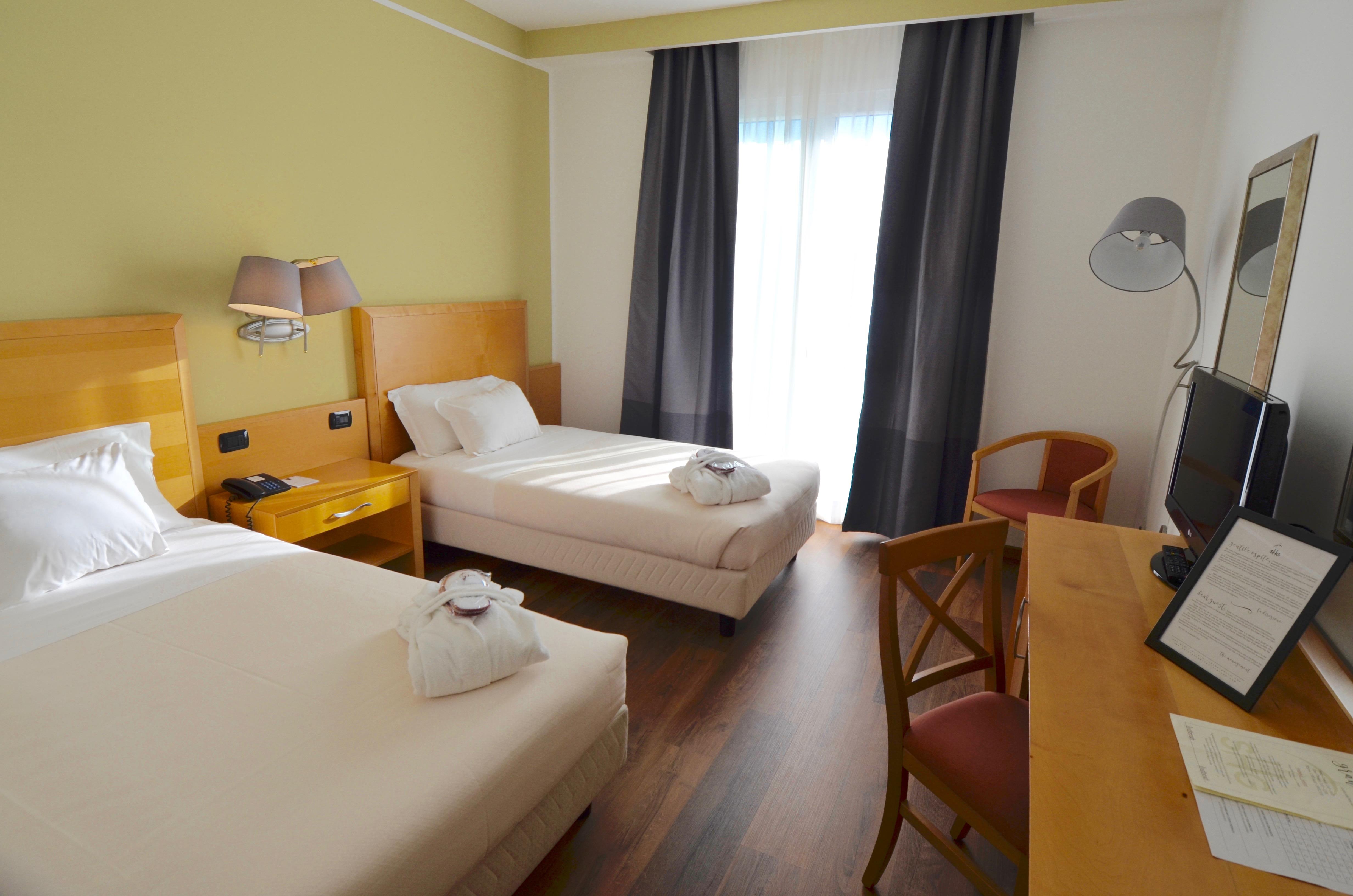 Hilton Garden Inn Milan Malpensa Сомма-Ломбардо Экстерьер фото