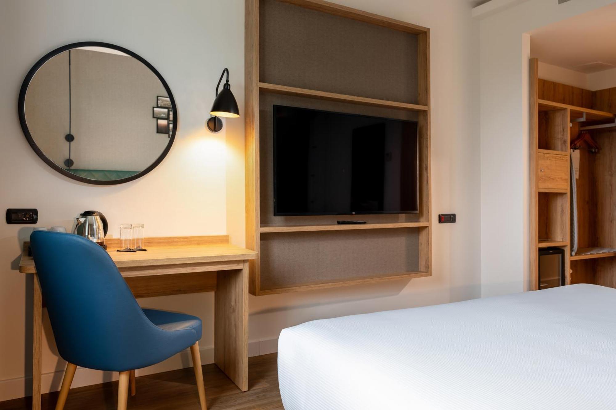 Hilton Garden Inn Milan Malpensa Сомма-Ломбардо Экстерьер фото