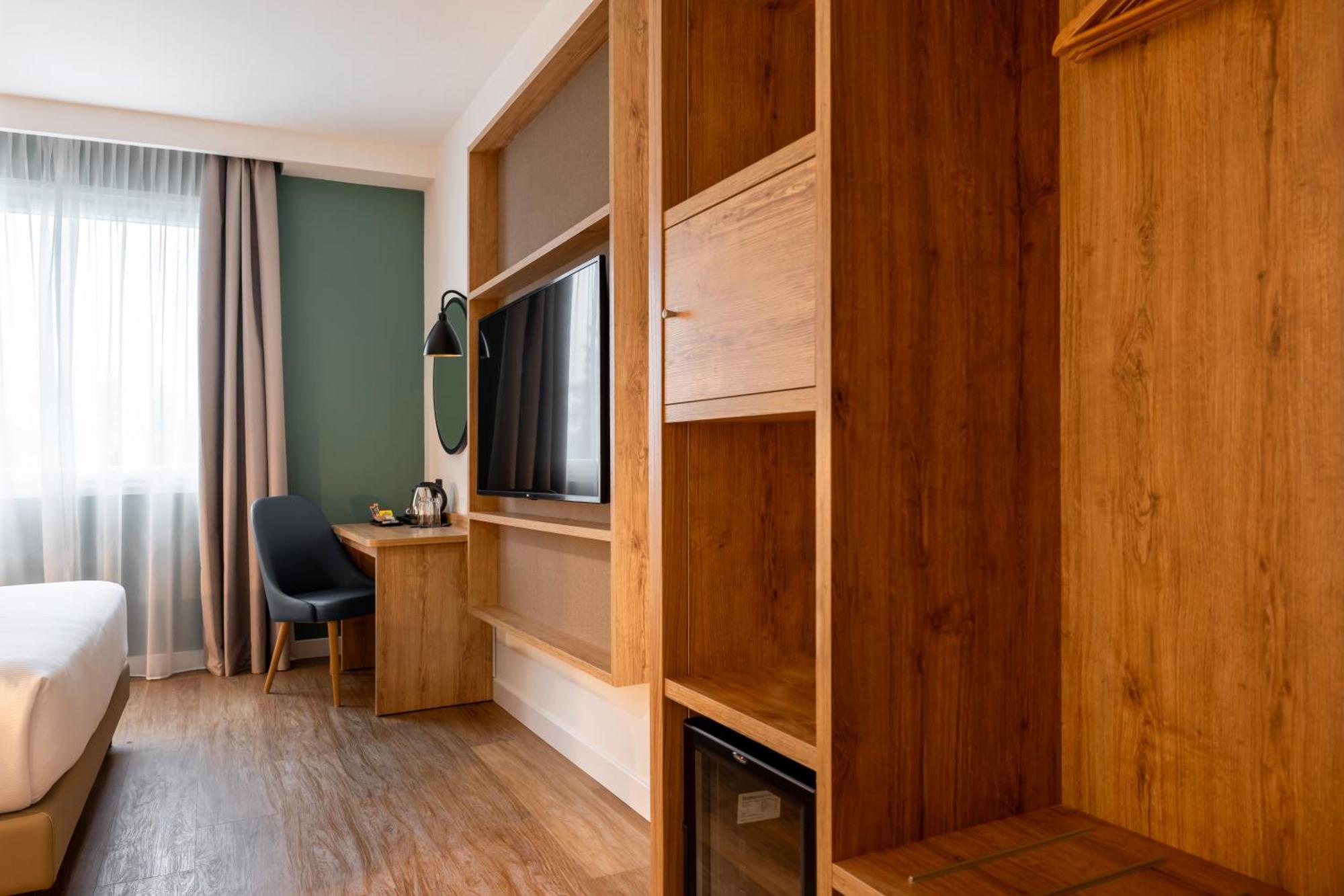 Hilton Garden Inn Milan Malpensa Сомма-Ломбардо Экстерьер фото