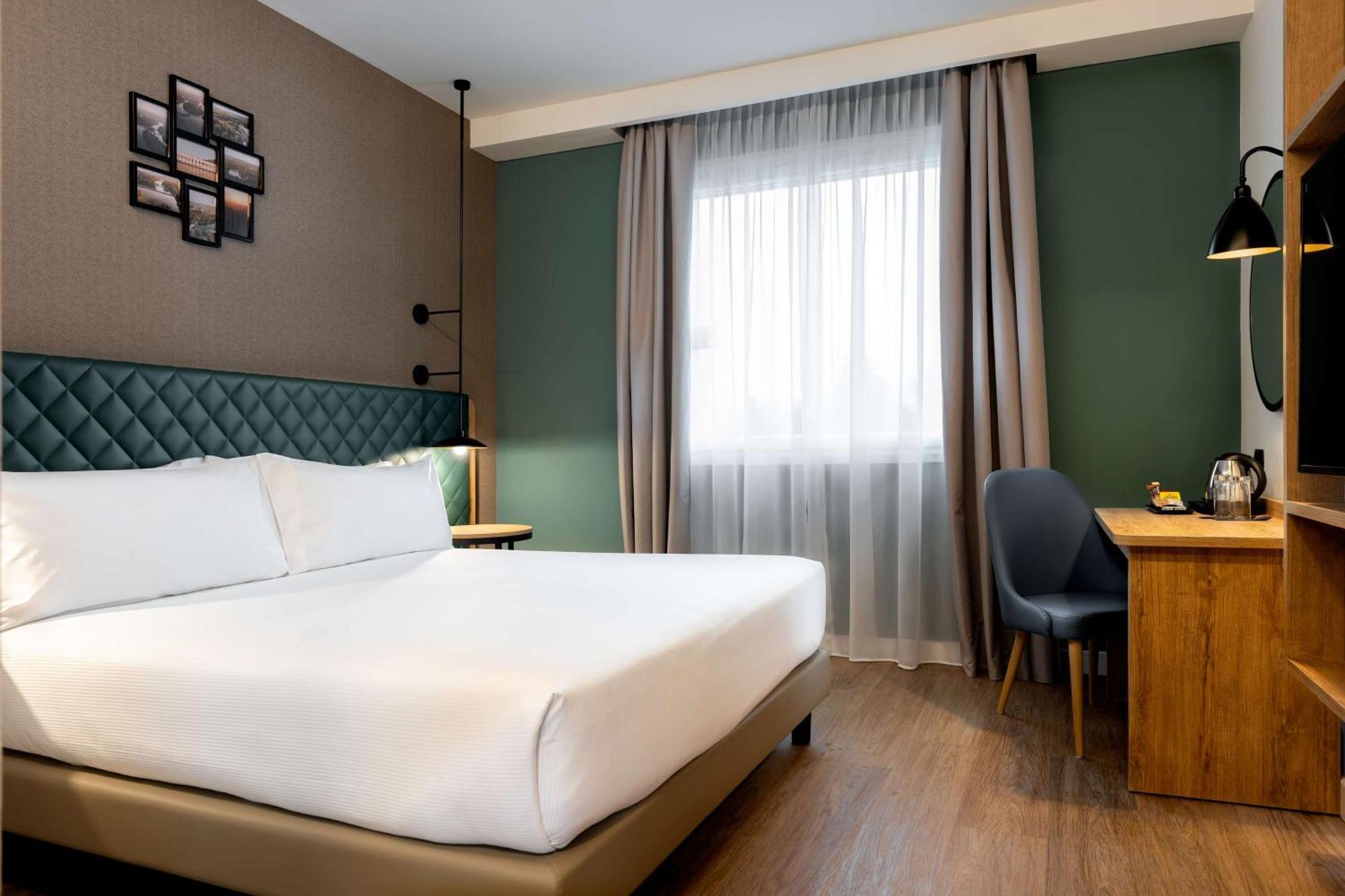 Hilton Garden Inn Milan Malpensa Сомма-Ломбардо Экстерьер фото