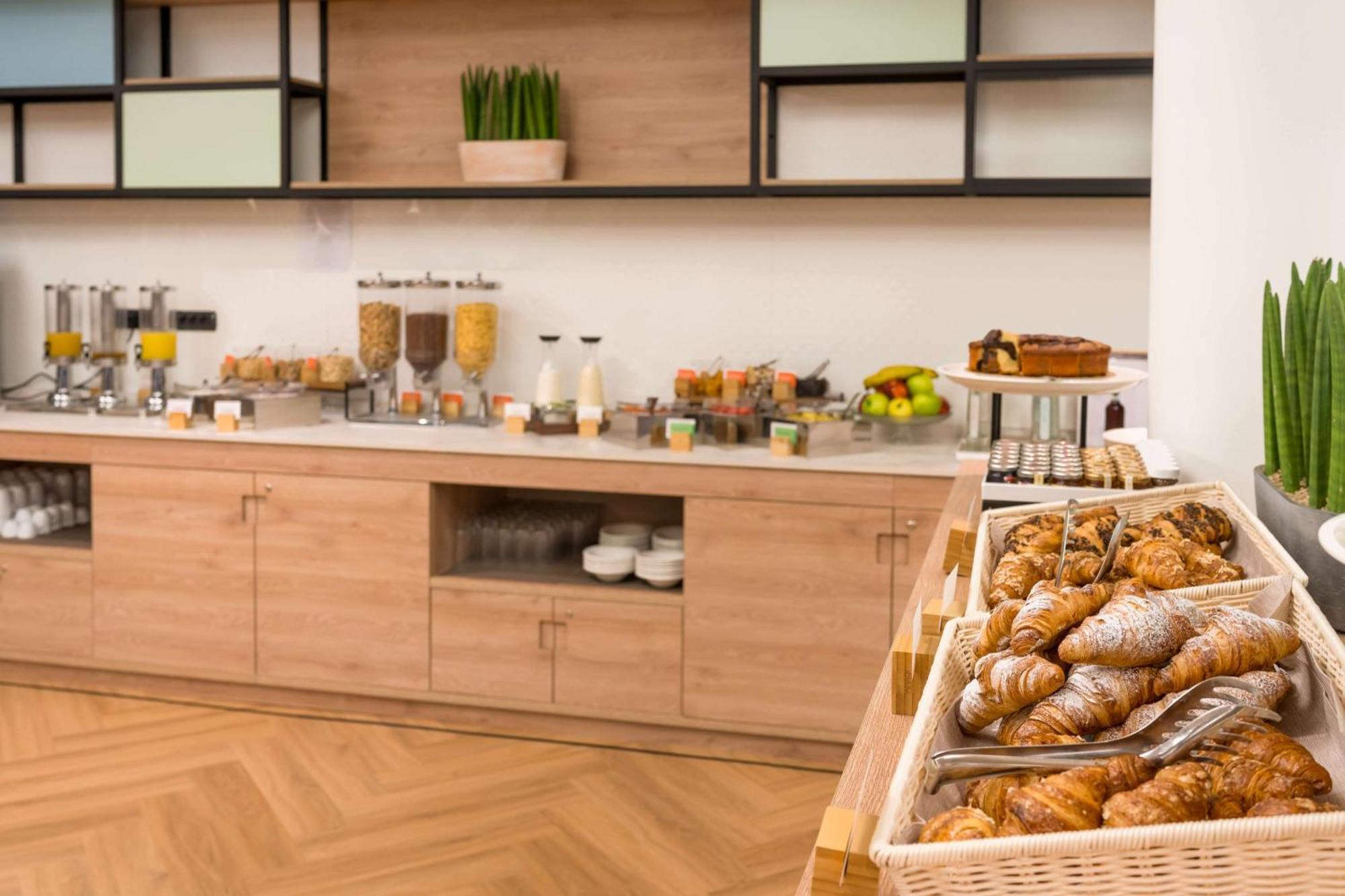 Hilton Garden Inn Milan Malpensa Сомма-Ломбардо Экстерьер фото