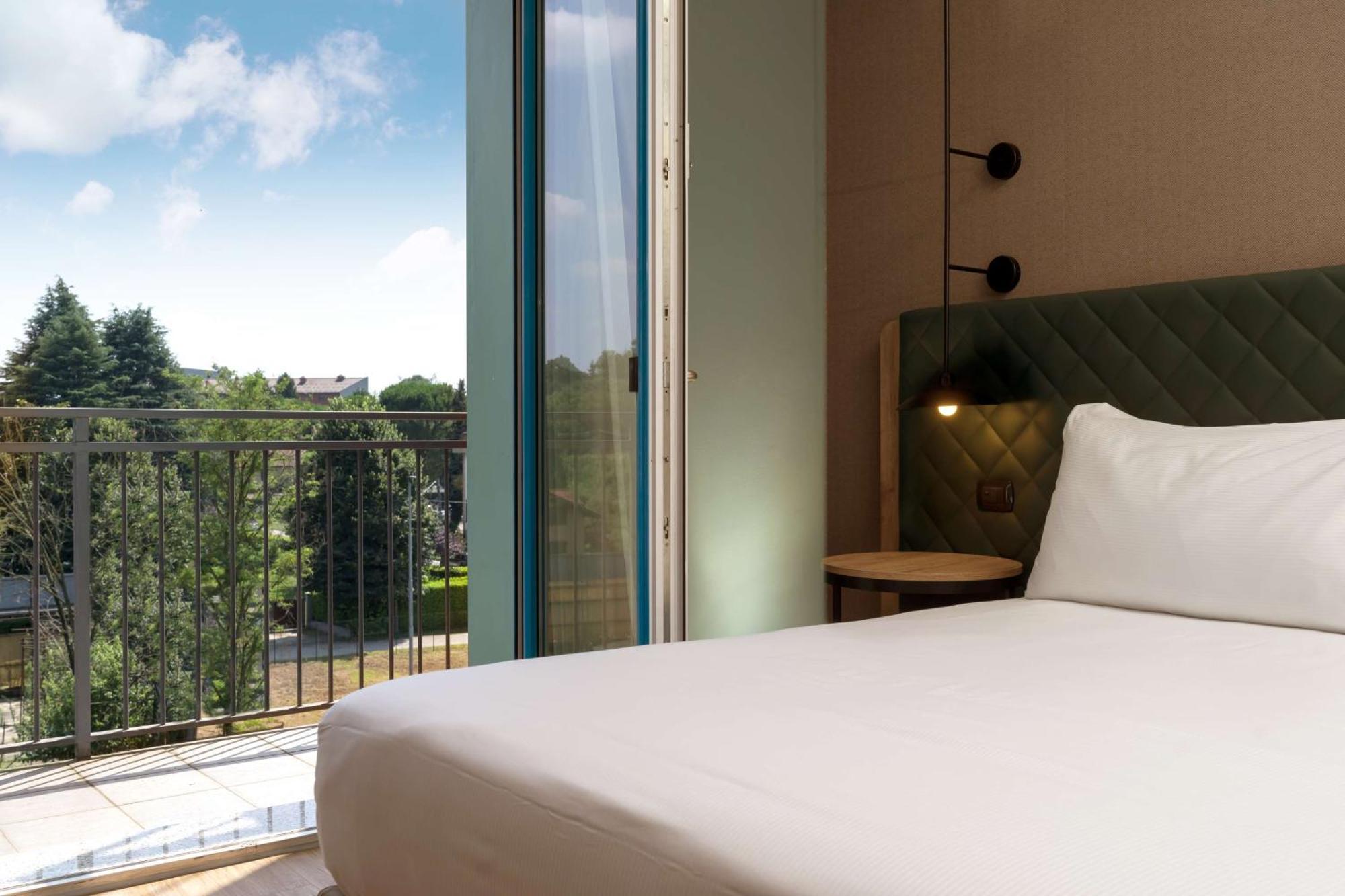 Hilton Garden Inn Milan Malpensa Сомма-Ломбардо Экстерьер фото