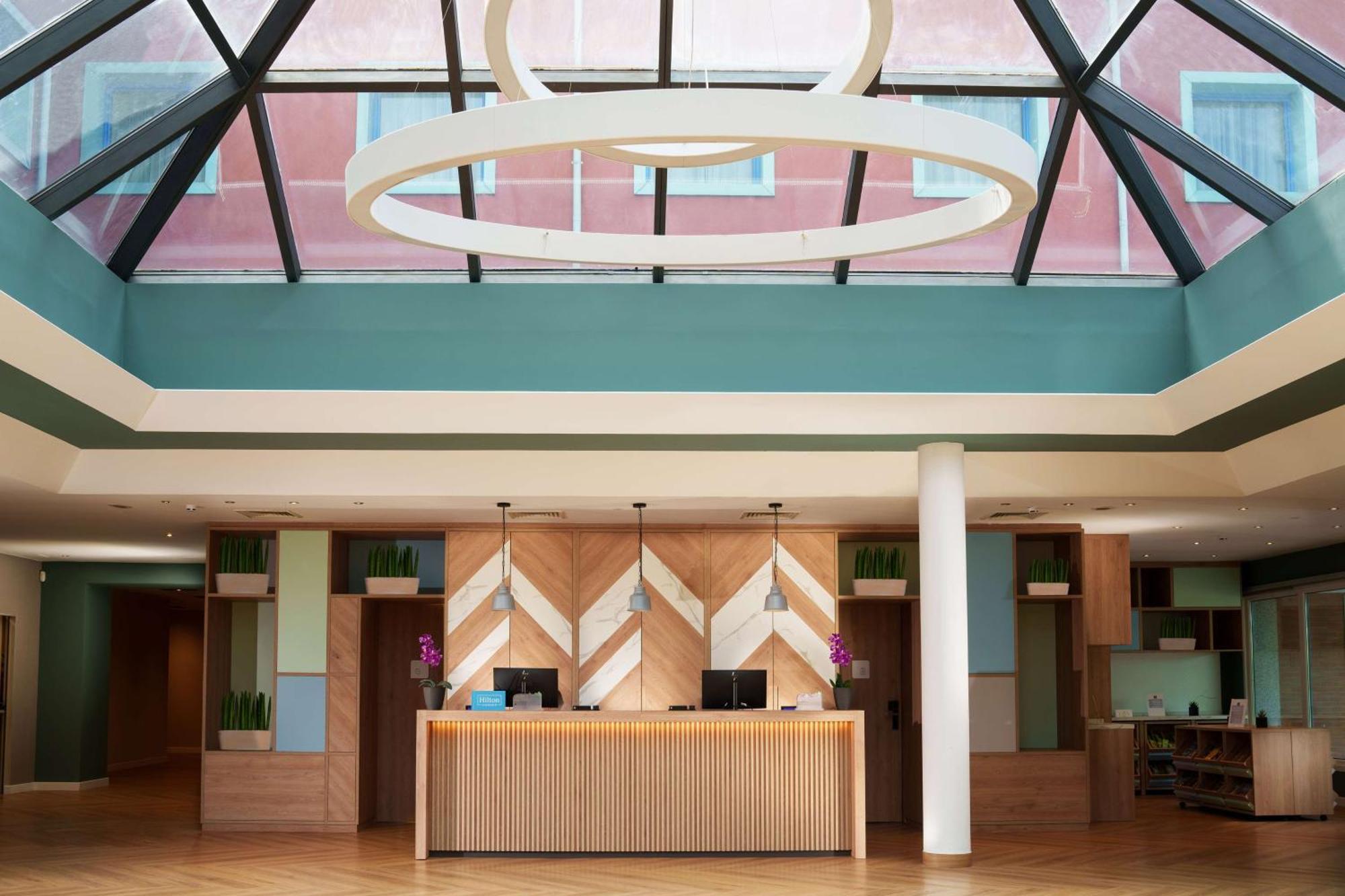 Hilton Garden Inn Milan Malpensa Сомма-Ломбардо Экстерьер фото