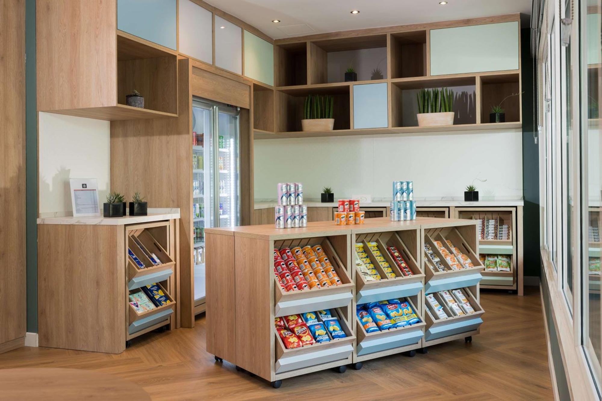 Hilton Garden Inn Milan Malpensa Сомма-Ломбардо Экстерьер фото