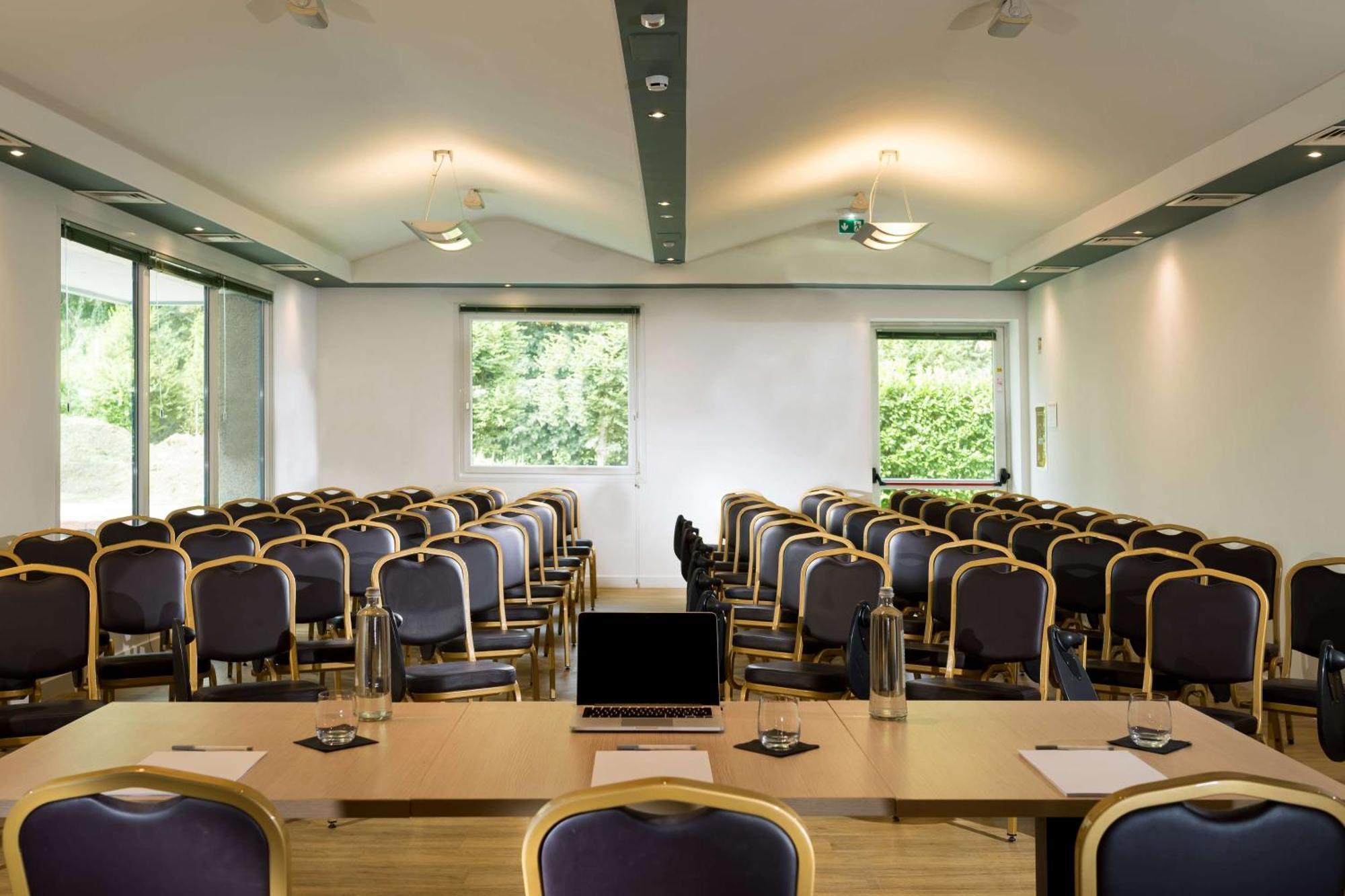 Hilton Garden Inn Milan Malpensa Сомма-Ломбардо Экстерьер фото